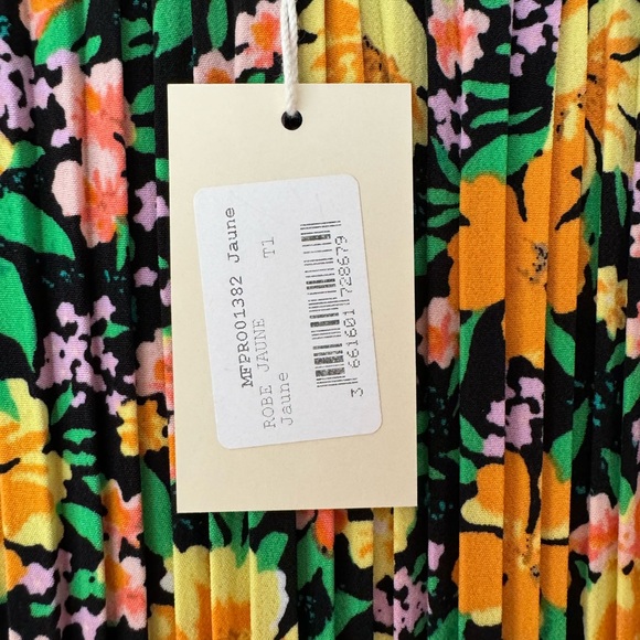 Maje Pleated dress in floral print - 1 - Picture 8 of 13